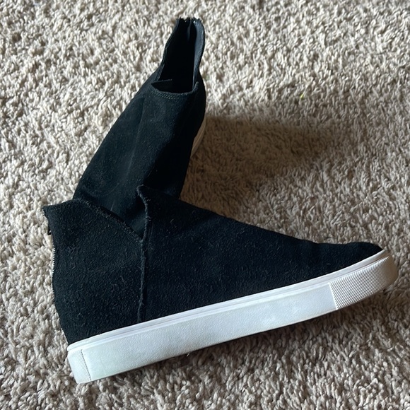 Hidden Wedge Steve Madden Shoes! - Picture 2 of 3